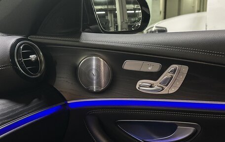 Mercedes-Benz E-Класс, 2019 год, 2 750 000 рублей, 20 фотография