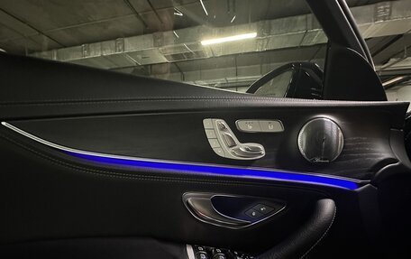 Mercedes-Benz E-Класс, 2019 год, 2 750 000 рублей, 19 фотография