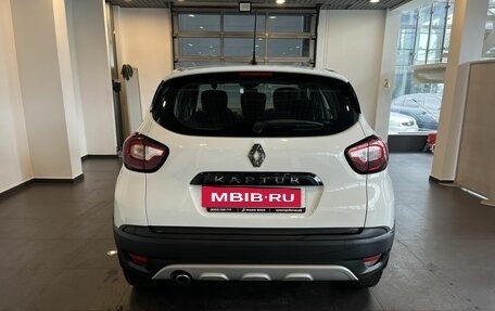 Renault Kaptur I рестайлинг, 2021 год, 1 795 000 рублей, 4 фотография