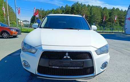 Mitsubishi Outlander III рестайлинг 3, 2012 год, 1 269 995 рублей, 2 фотография