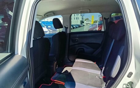 Mitsubishi Outlander III рестайлинг 3, 2012 год, 1 269 995 рублей, 11 фотография
