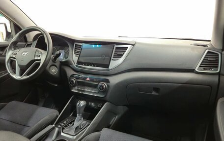 Hyundai Tucson III, 2018 год, 2 150 000 рублей, 15 фотография