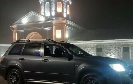 Mitsubishi Outlander III рестайлинг 3, 2007 год, 700 000 рублей, 11 фотография