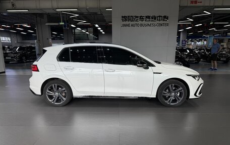 Volkswagen Golf VIII, 2022 год, 1 999 900 рублей, 7 фотография
