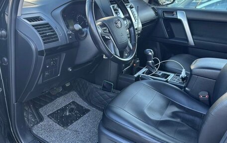 Toyota Land Cruiser Prado 150 рестайлинг 2, 2019 год, 5 000 000 рублей, 5 фотография