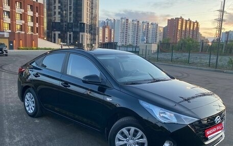 Hyundai Solaris II рестайлинг, 2022 год, 2 000 000 рублей, 3 фотография