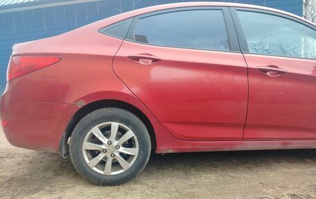 Hyundai Solaris II рестайлинг, 2011 год, 410 000 рублей, 6 фотография