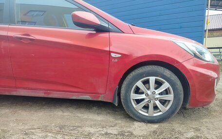 Hyundai Solaris II рестайлинг, 2011 год, 410 000 рублей, 5 фотография
