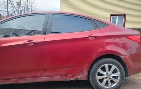 Hyundai Solaris II рестайлинг, 2011 год, 410 000 рублей, 4 фотография