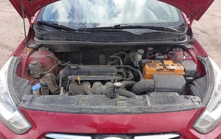 Hyundai Solaris II рестайлинг, 2011 год, 597 000 рублей, 8 фотография