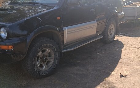 Nissan Terrano II рестайлинг, 1997 год, 400 000 рублей, 3 фотография