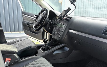 Volkswagen Jetta VI, 2010 год, 740 000 рублей, 6 фотография