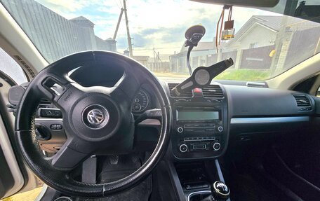 Volkswagen Jetta VI, 2010 год, 740 000 рублей, 8 фотография