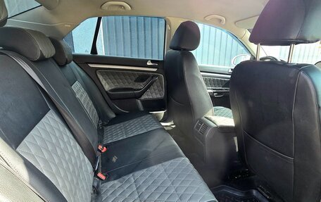 Volkswagen Jetta VI, 2010 год, 740 000 рублей, 12 фотография