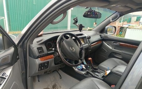 Toyota Land Cruiser Prado 120 рестайлинг, 2004 год, 1 480 000 рублей, 13 фотография