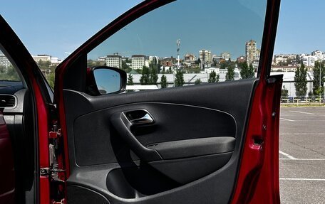 Volkswagen Polo VI (EU Market), 2012 год, 900 000 рублей, 14 фотография