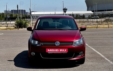 Volkswagen Polo VI (EU Market), 2012 год, 900 000 рублей, 2 фотография