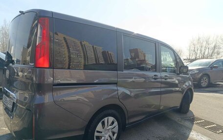 Honda Stepwgn IV, 2018 год, 1 850 000 рублей, 7 фотография