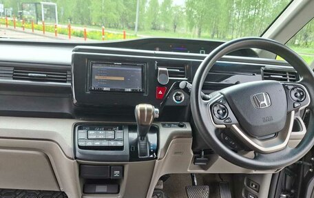 Honda Stepwgn IV, 2018 год, 1 850 000 рублей, 14 фотография
