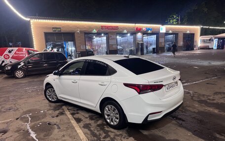 Hyundai Solaris II рестайлинг, 2017 год, 790 000 рублей, 2 фотография