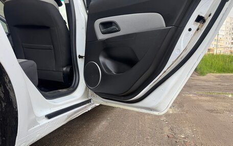 Chevrolet Cruze II, 2011 год, 390 000 рублей, 14 фотография