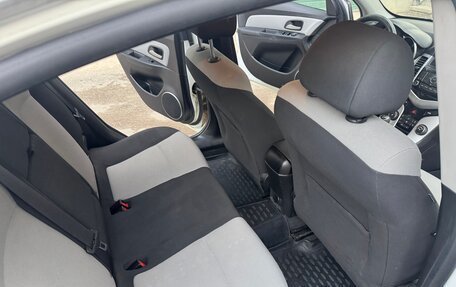 Chevrolet Cruze II, 2011 год, 390 000 рублей, 21 фотография