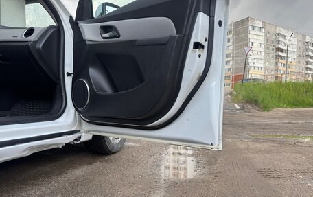 Chevrolet Cruze II, 2011 год, 390 000 рублей, 16 фотография