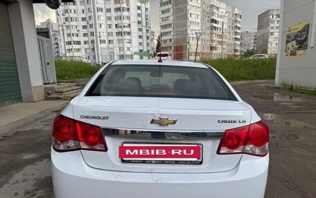 Chevrolet Cruze II, 2011 год, 390 000 рублей, 6 фотография