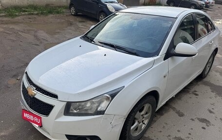 Chevrolet Cruze II, 2011 год, 390 000 рублей, 3 фотография