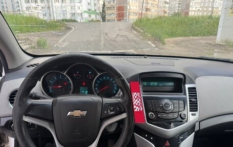 Chevrolet Cruze II, 2011 год, 390 000 рублей, 26 фотография