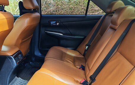 Toyota Camry, 2017 год, 2 300 000 рублей, 6 фотография