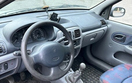 Renault Clio III, 2001 год, 165 000 рублей, 12 фотография
