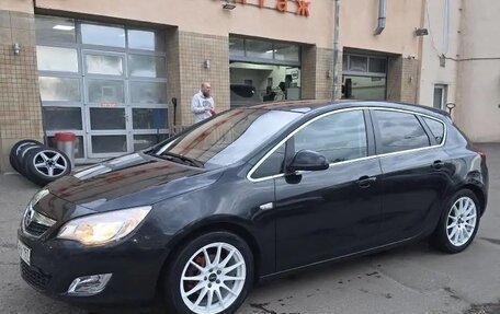 Opel Astra J, 2011 год, 750 000 рублей, 3 фотография