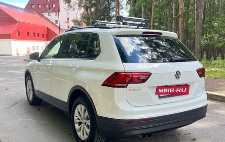 Volkswagen Tiguan II, 2018 год, 2 390 000 рублей, 3 фотография
