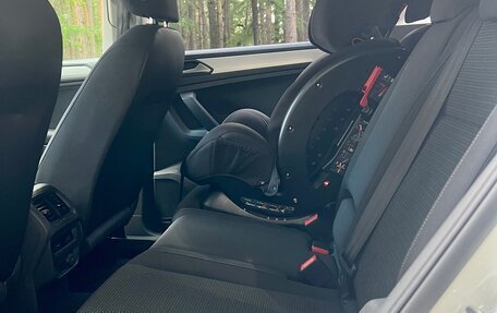 Volkswagen Tiguan II, 2018 год, 2 390 000 рублей, 8 фотография
