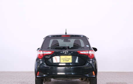 Toyota Vitz, 2018 год, 969 000 рублей, 6 фотография