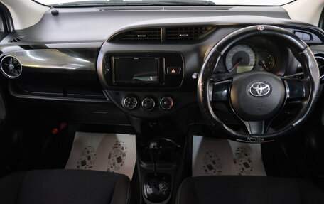 Toyota Vitz, 2018 год, 969 000 рублей, 13 фотография
