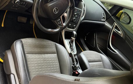 Opel Astra J, 2012 год, 600 000 рублей, 3 фотография