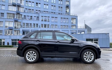 Volkswagen Tiguan II, 2020 год, 3 000 000 рублей, 2 фотография