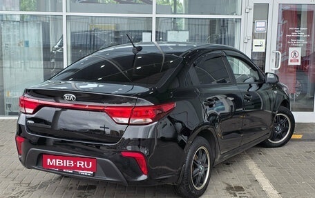 KIA Rio IV, 2018 год, 1 100 000 рублей, 2 фотография
