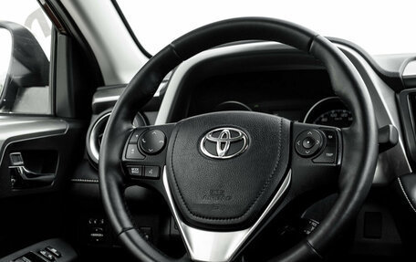 Toyota RAV4, 2017 год, 2 385 000 рублей, 14 фотография