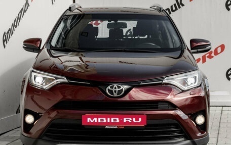 Toyota RAV4, 2017 год, 2 385 000 рублей, 4 фотография