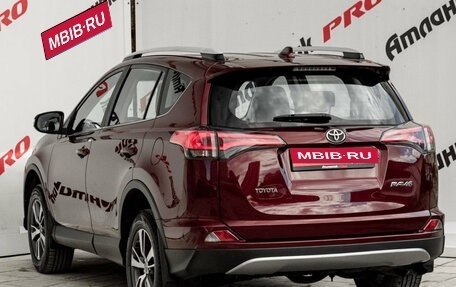 Toyota RAV4, 2017 год, 2 385 000 рублей, 6 фотография