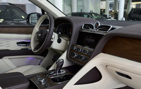 Bentley Bentayga I, 2026 год, 35 800 000 рублей, 9 фотография