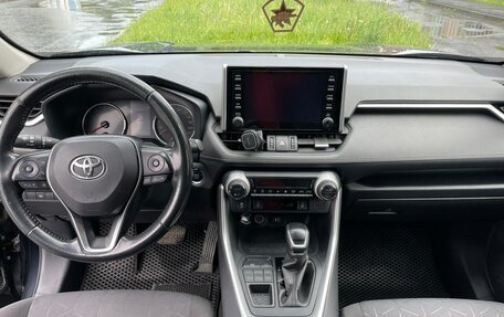 Toyota RAV4, 2020 год, 2 250 000 рублей, 6 фотография