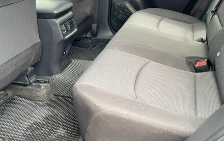 Toyota RAV4, 2020 год, 2 250 000 рублей, 10 фотография