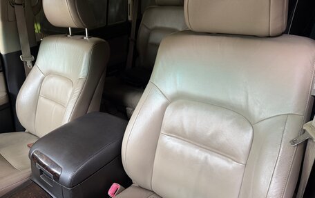 Toyota Land Cruiser 200, 2009 год, 3 300 000 рублей, 12 фотография