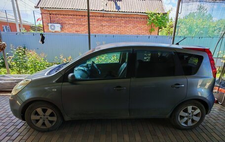Nissan Note II рестайлинг, 2005 год, 400 000 рублей, 2 фотография