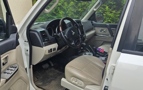 Mitsubishi Pajero IV, 2019 год, 4 250 000 рублей, 3 фотография