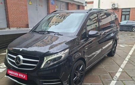 Mercedes-Benz V-Класс, 2016 год, 4 300 000 рублей, 2 фотография